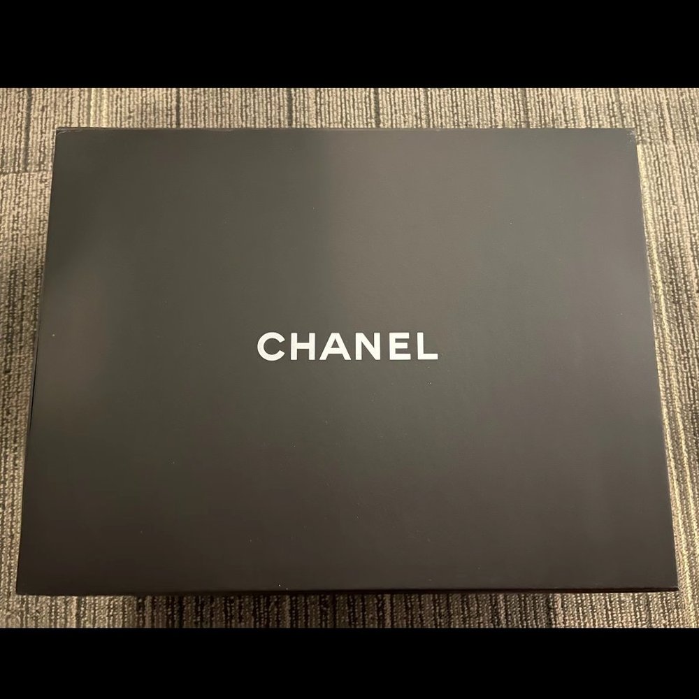 Chanel box